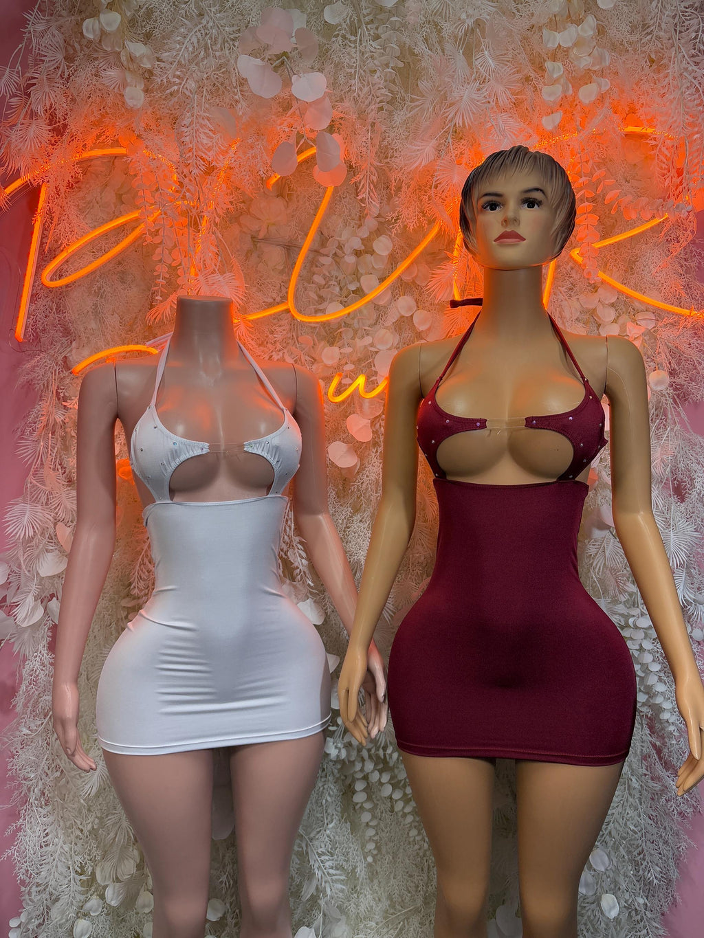 Burgundy and white fitted mini festival dresses with halter necklines