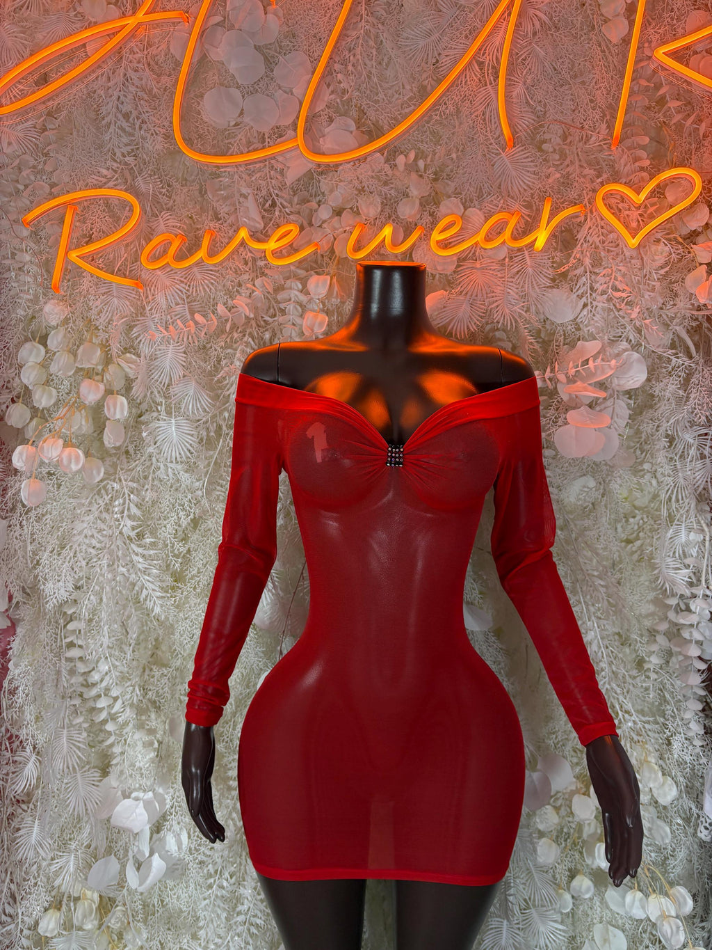 Red long-sleeve bodycon mini dress with sweetheart neckline