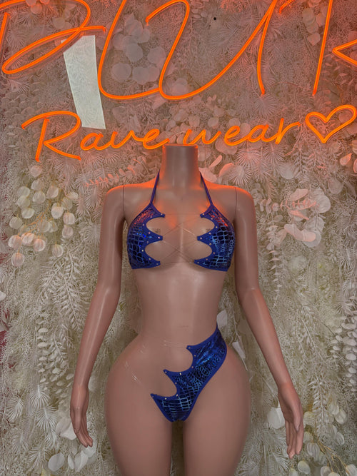 Blue snake-print two-piece festival outfit, triangle bikini top and high-cut bottom