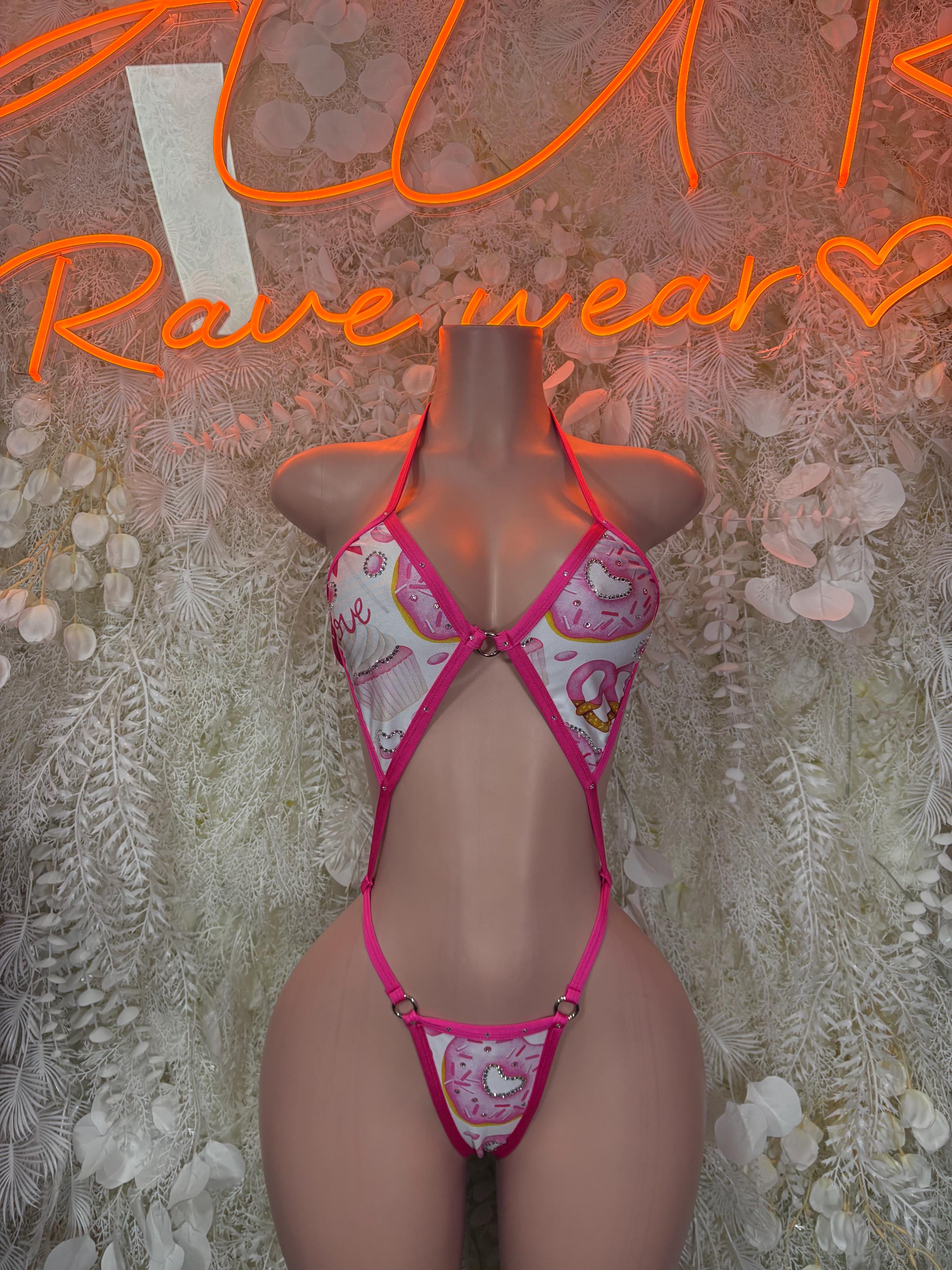 Heart-pattern one-piece lingerie, pink with lace trim and bow-front straps