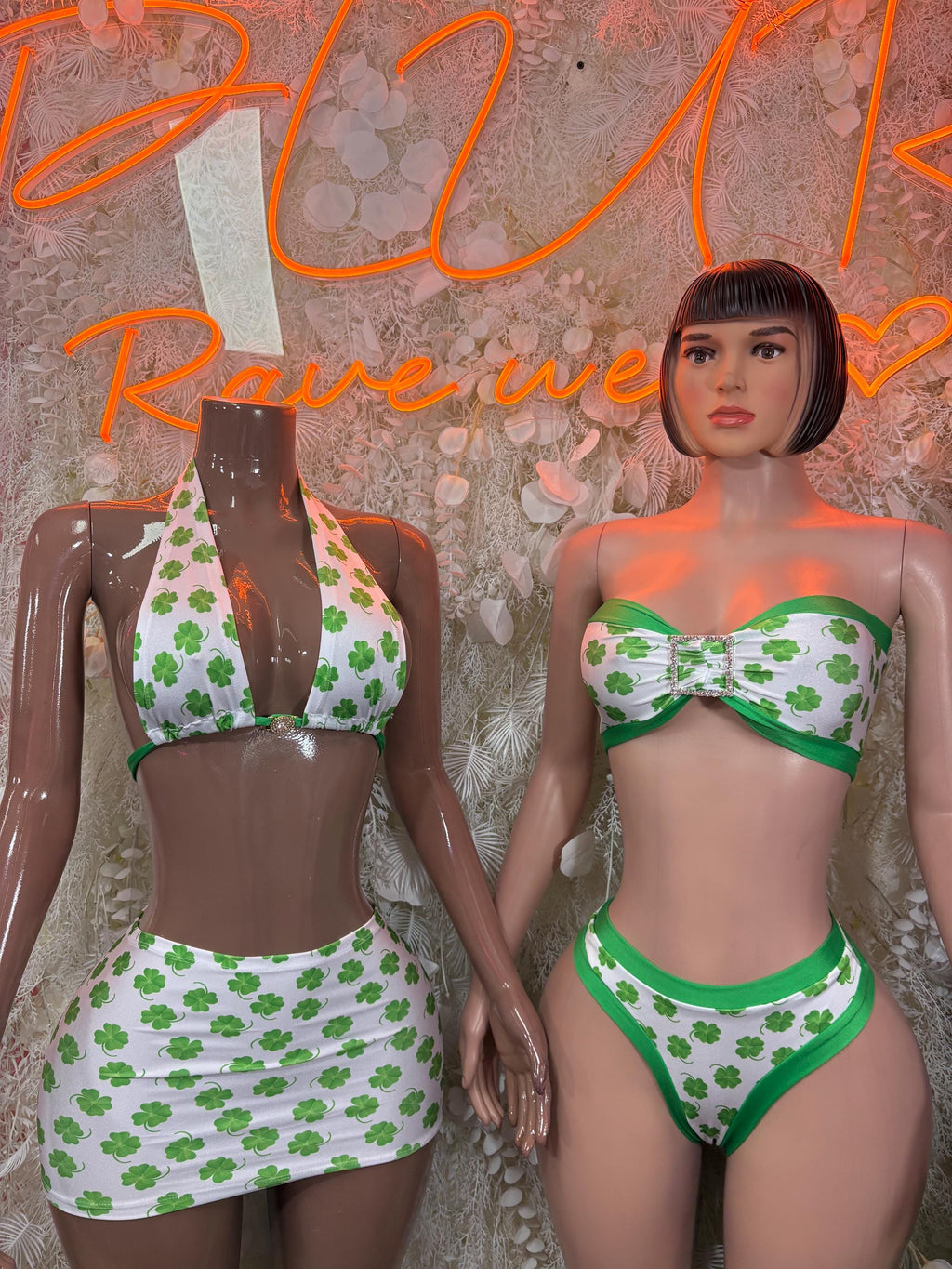 Clover-print halter top and matching high-waist bottoms, green