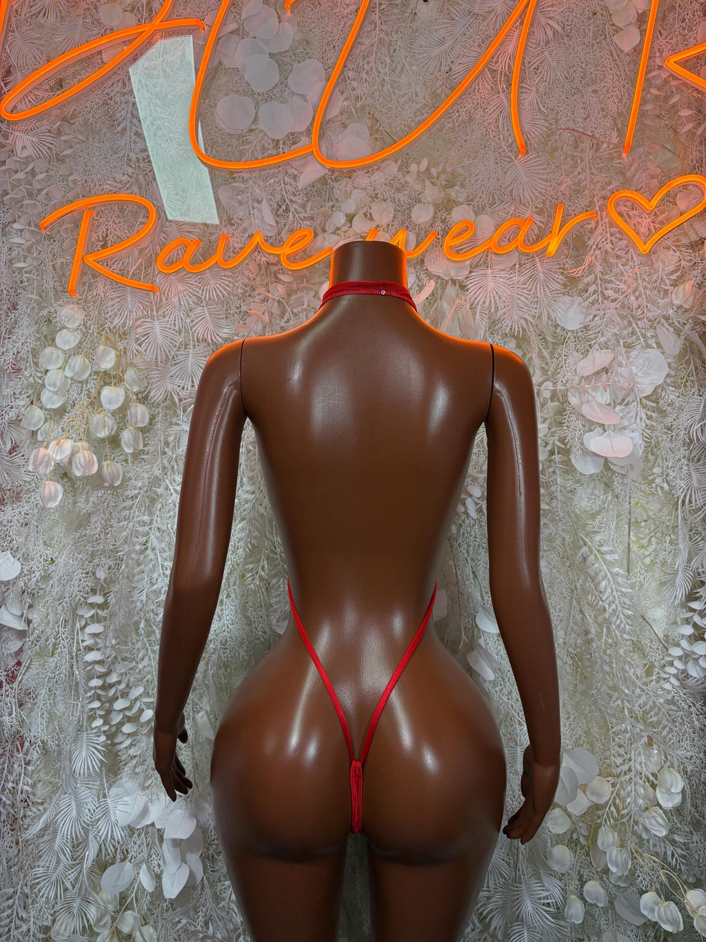 Red string thong set with backless tie straps and long chain