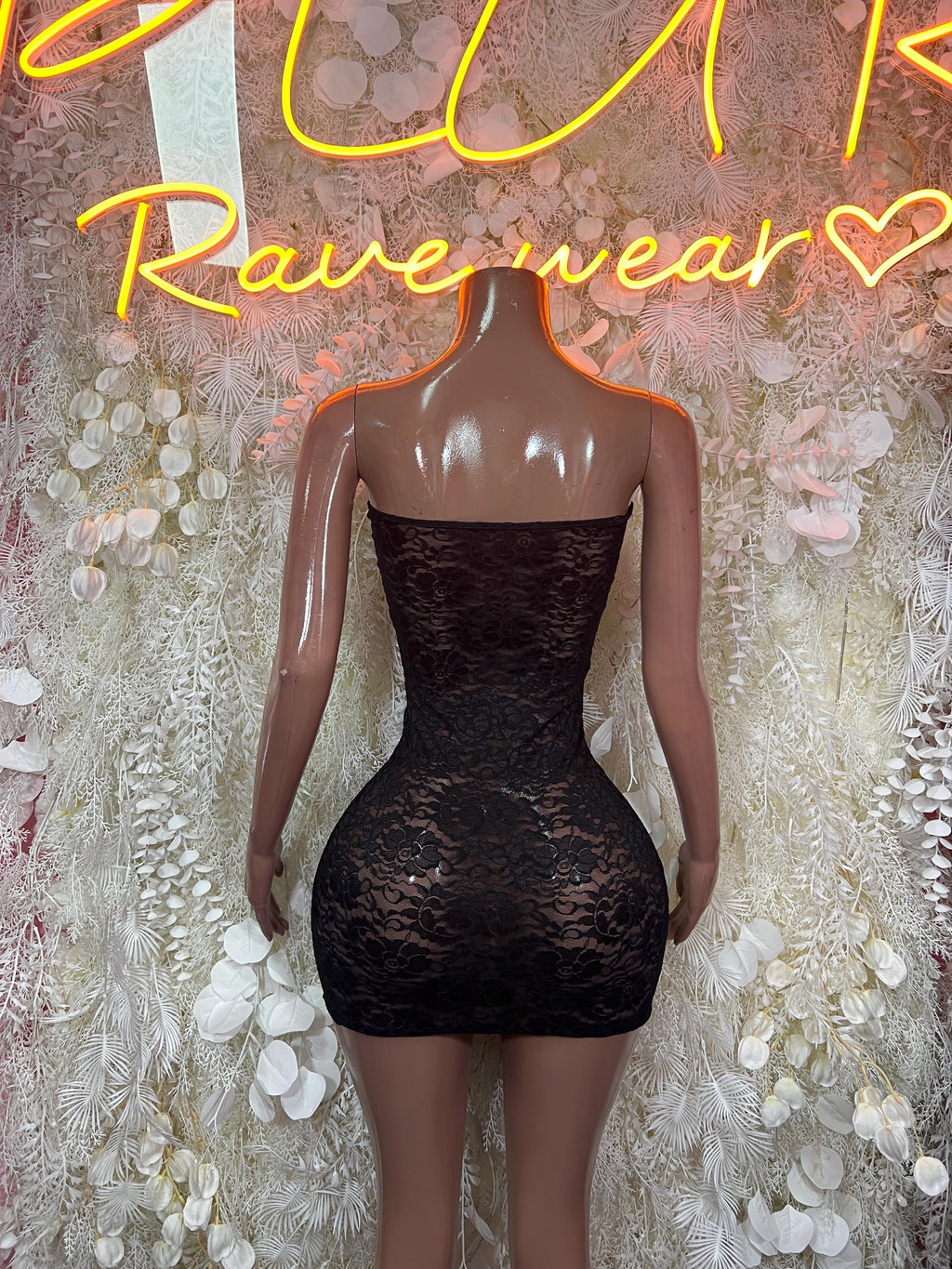 Black lace bodycon mini dress with strapless sweetheart bodice